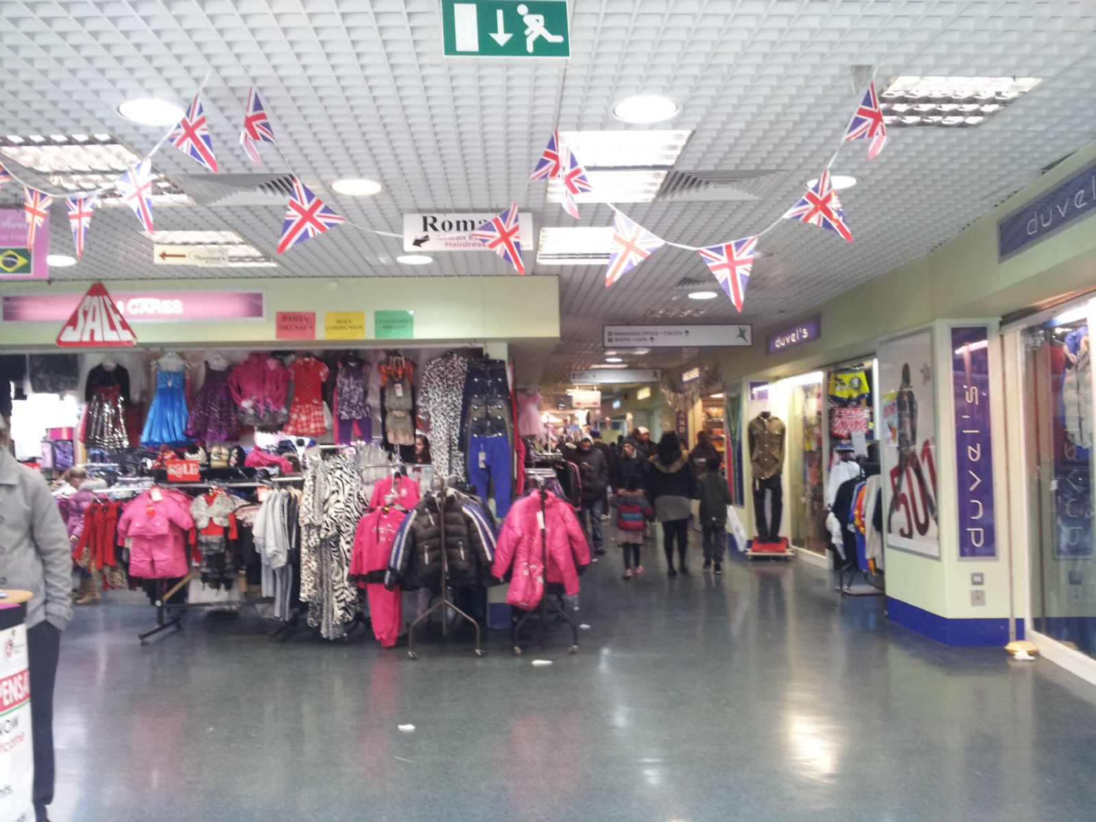 STRATFORD SHOPPING CENTRE